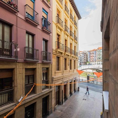 شقة Bilbao Chic Barrena Old Town المظهر الخارجي الصورة